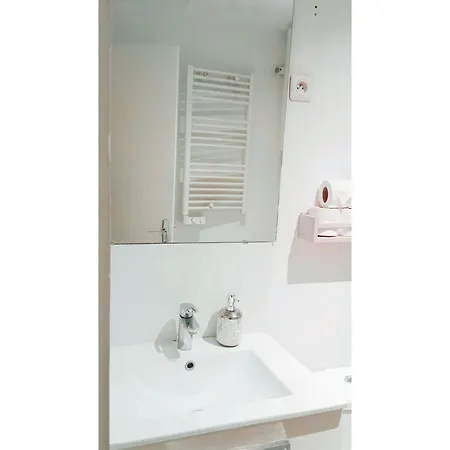 Po1-Tpsa17-3D- Room Porte Maron *